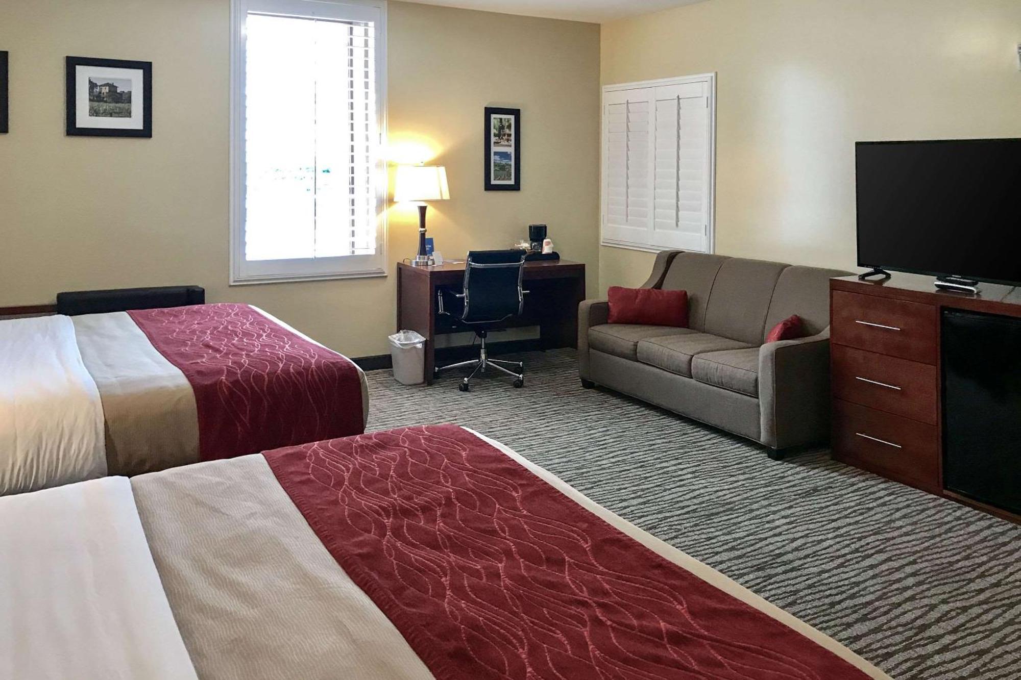 Comfort Near Fairplex 3*