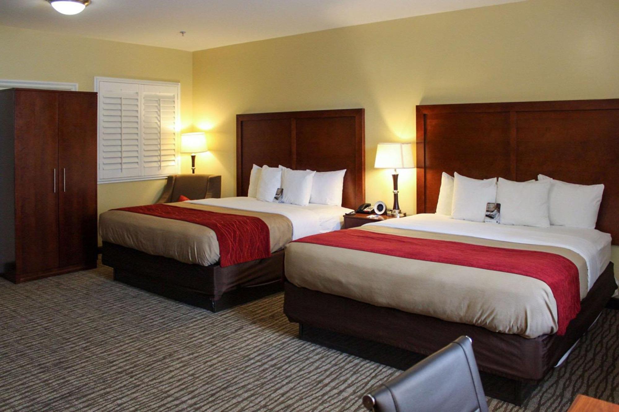 Comfort Near Fairplex 3*
